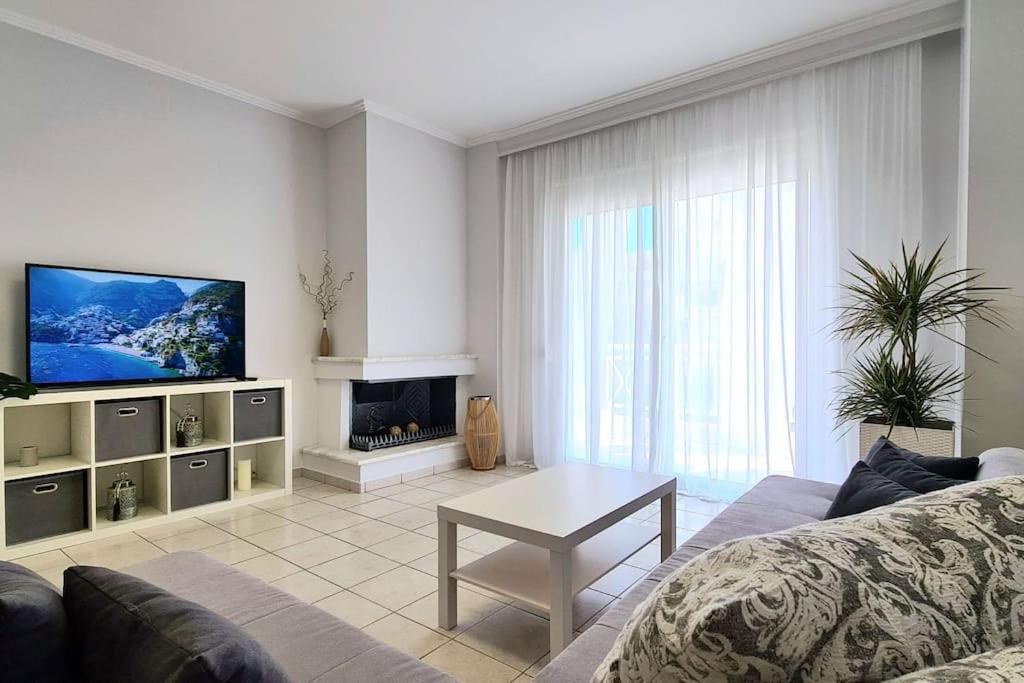 Ivanna Apartment Nea Moudania Exterior photo